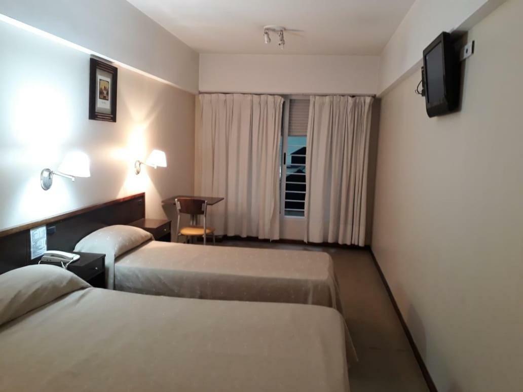 Hotel Carrara Buenos Aires Exterior photo